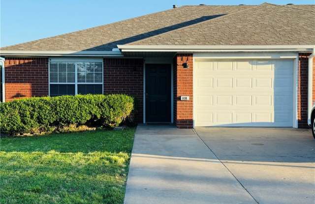 10 Holly Drive