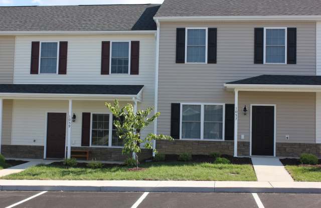 3 Bedroom, 2.5 Bath Two Level Townhouse