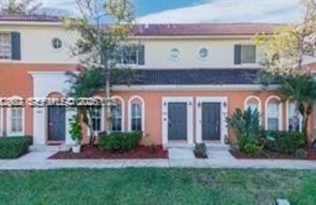 2417 SW 99th Way
