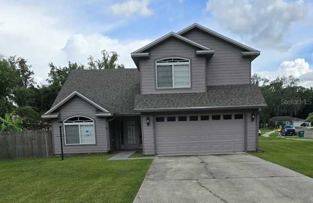1422 SAFFRON TRAIL