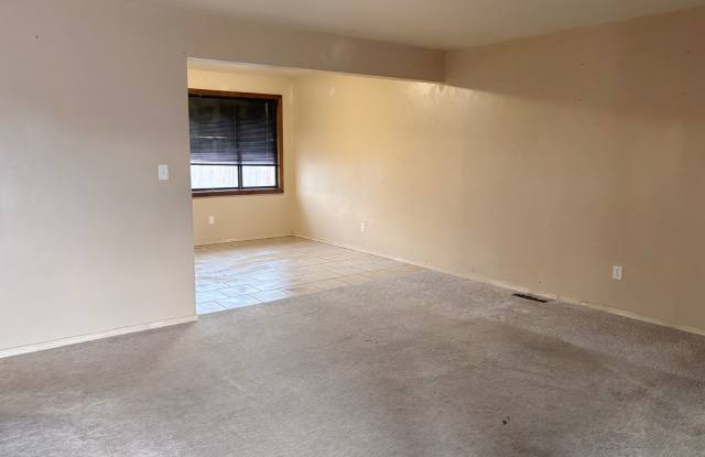 Photo of Cozy 3 Bed, 1 Bath Home in Idaho Falls!