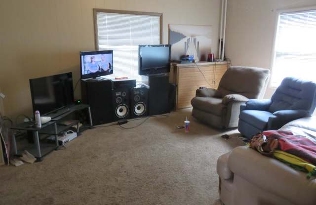 APPLICATION PENDING! -- 706 3rd St N