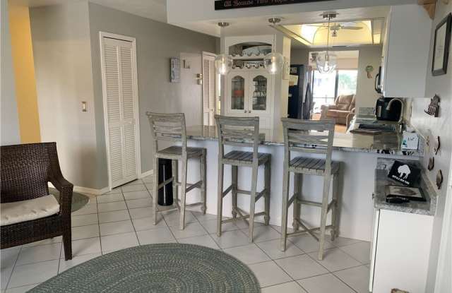 1628 SE 46th Street unit: 6