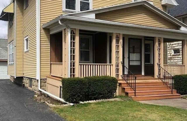 Photo of 198 Knickerbocker Avenue