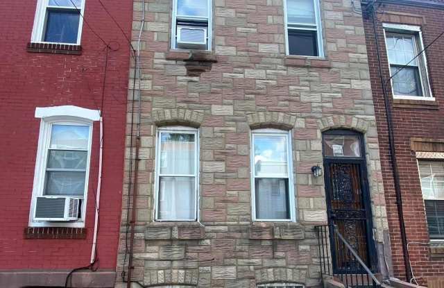 2038 E DAUPHIN Street