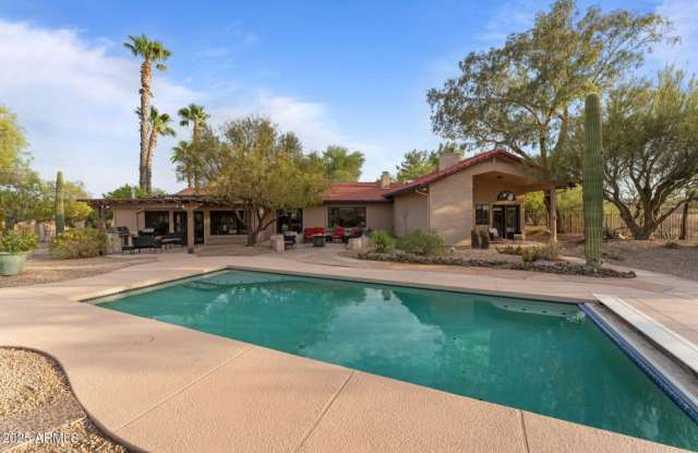 Photo of 1710 West Camino Drive