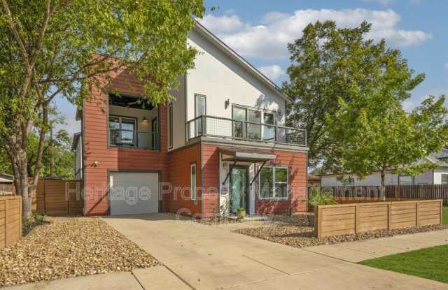 1417 East Crockett Street