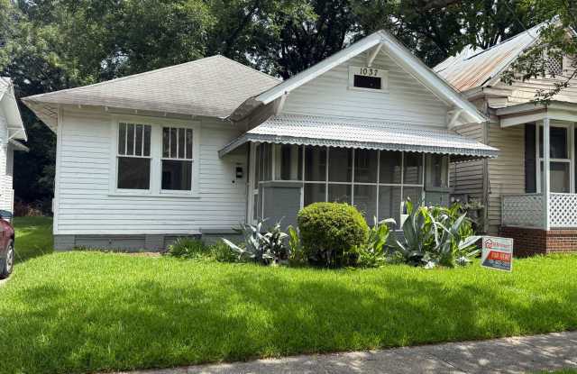 **Historic Bungalow 2 Bedroom / 1 Bathroom Home for Rent in Midtown Columbus, GA***