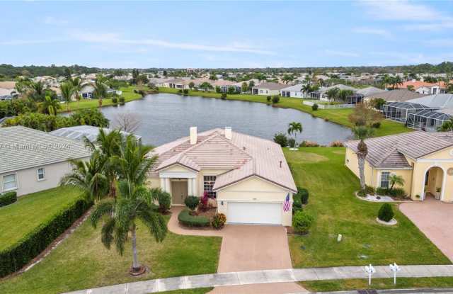 545 Southwest Lake Manatee Way