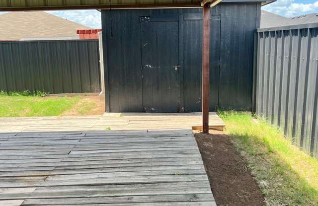 Photo of Spacious 4-Bedroom Home with Designer Touches  Workshop – Minutes from Fort Hood!