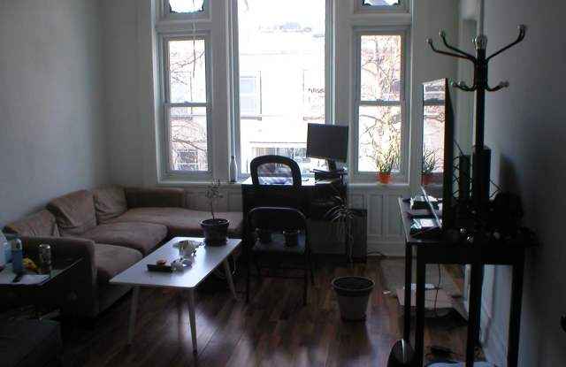 Photo of 1929 N Sheffield Ave