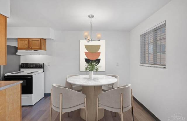 206 N E Street unit: 14