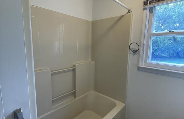 152 Dixie Airport Road - 1