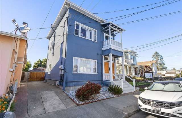 1517 Willow St - 2 Bedroom | 1 Bath | Duplex
