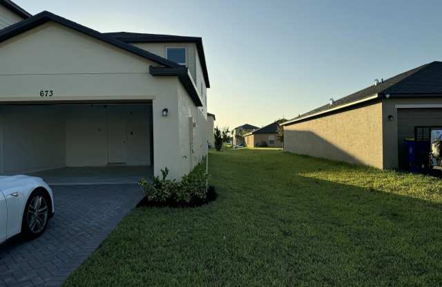 673 Carlyle Way