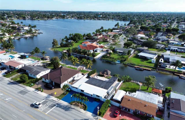 Photo of 17135 NW 87th Ave