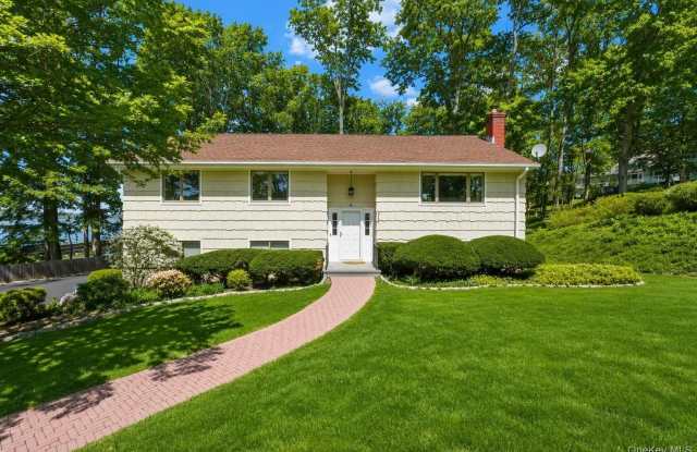 6 Scarborough Circle