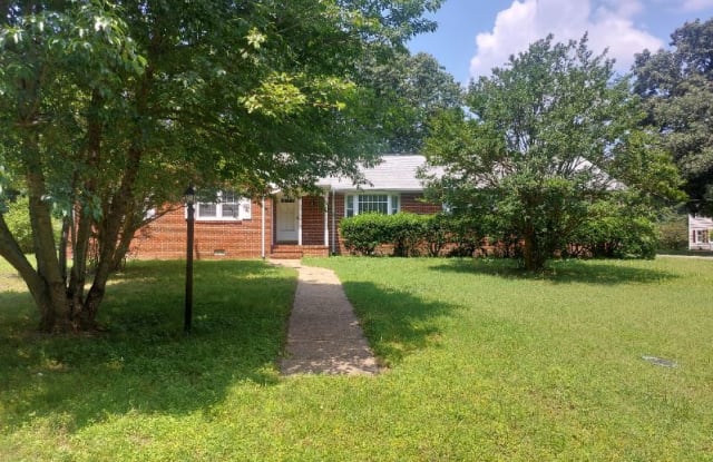 12500 Easy St - 12500 Easy Street, Chester, VA 23831