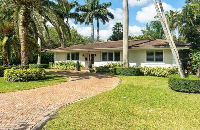 4750 Alhambra Cir