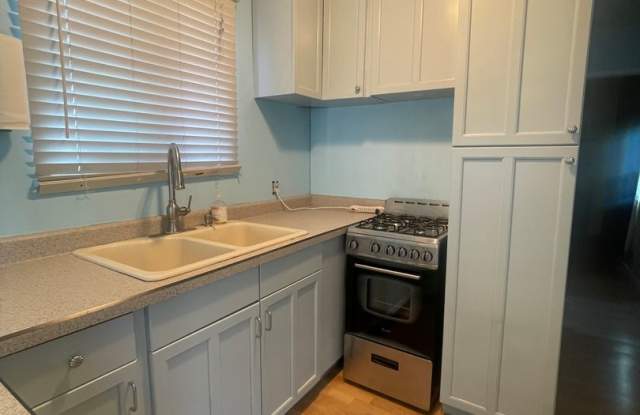 1 Bedroom Mobile in the Heart of Elk Grove