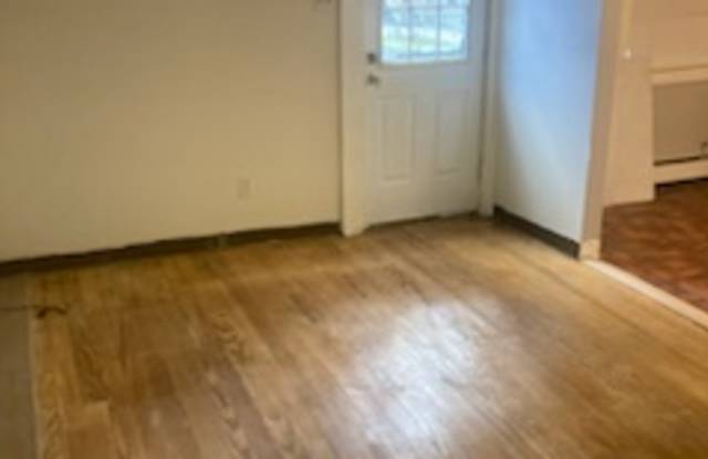 Photo of 48 Lenox Ave