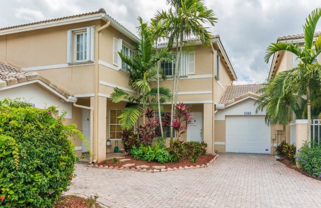 17068 NW 22nd St - 17068 NW 22nd St, Pembroke Pines, FL 33028