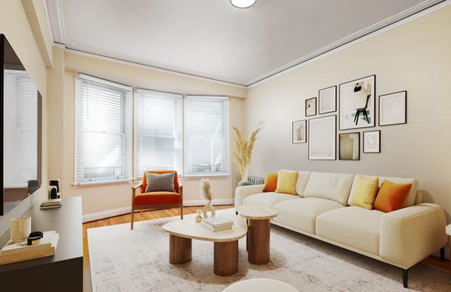 Photo of 2355 Leavenworth