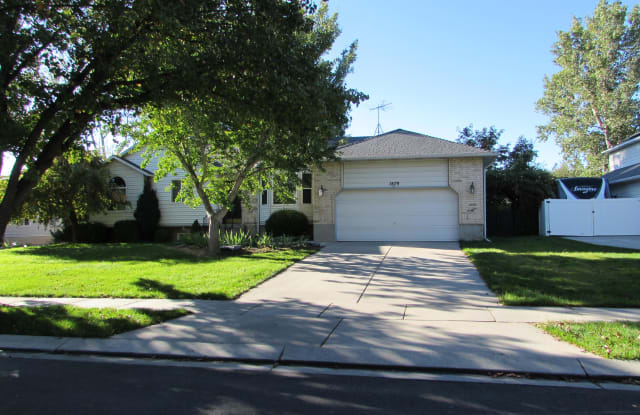 1879 W. Town Meadows Court