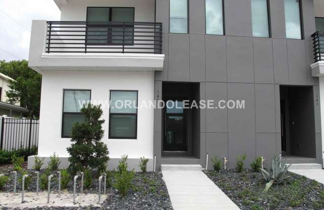 Beautiful 3/3.5 Townhome in the SODO area of Orlando