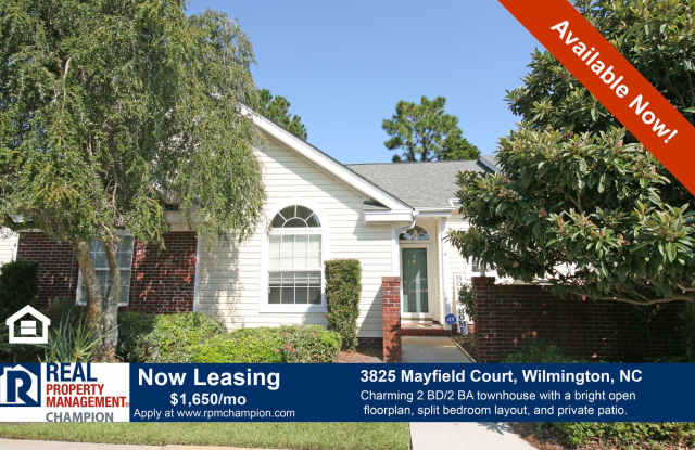 Charming 2 BD/2 BA Townhouse w/Split Bedroom Layout and Private Patio