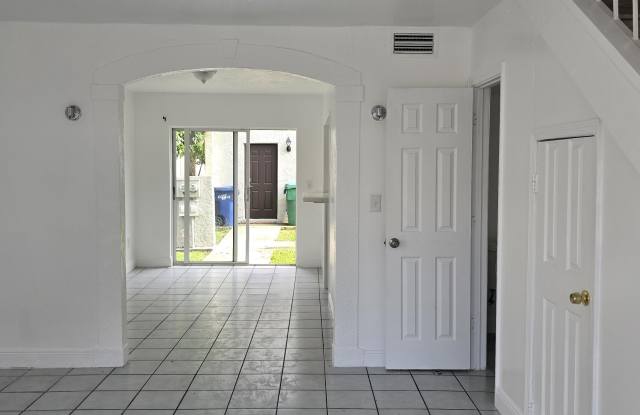 2306 NW 52nd Avenue