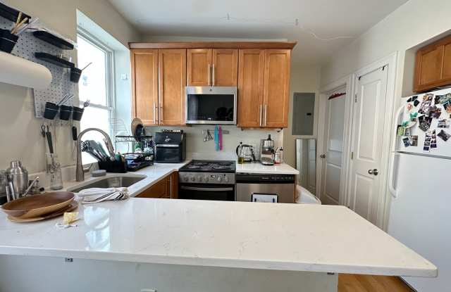 MODERN AND SPACIOUS MISSION HILL 4BED AVAILABLE SEPT 2026
