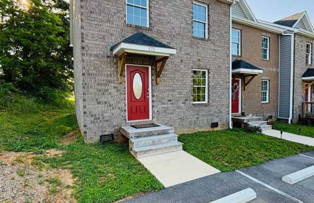 Photo of 3 Bedroom, 2.5 Bath Townhouse