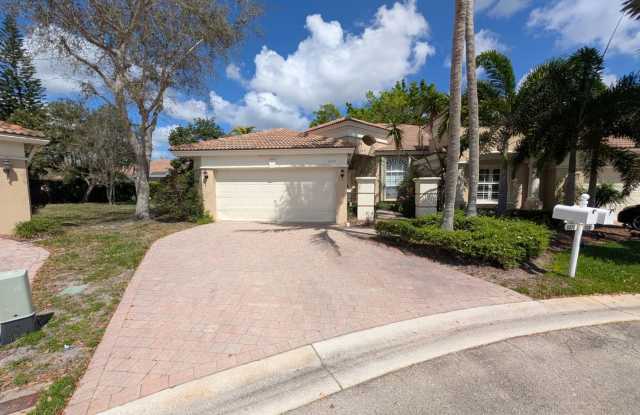 Luxury-Style 3BR Home in Prime West Palm Beach Location