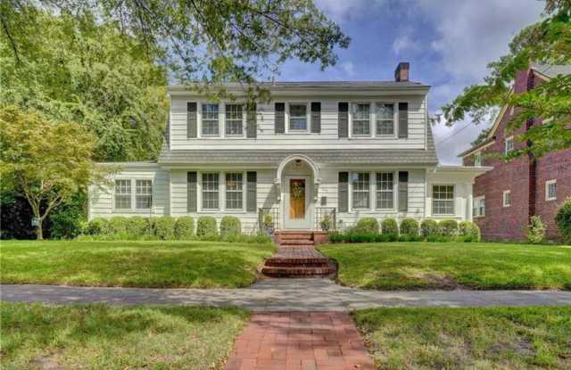 1432 West Princess Anne Road
