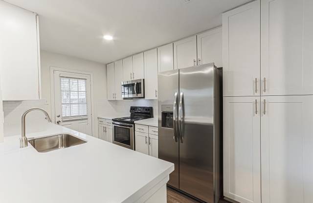 Roundhill Townhomes