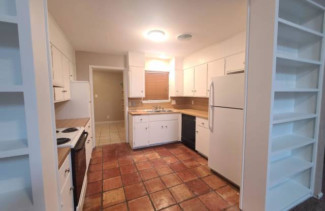 2509 Haynes Dr Unit A