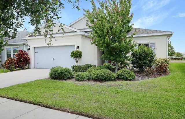 5420 SILVER SUN DRIVE