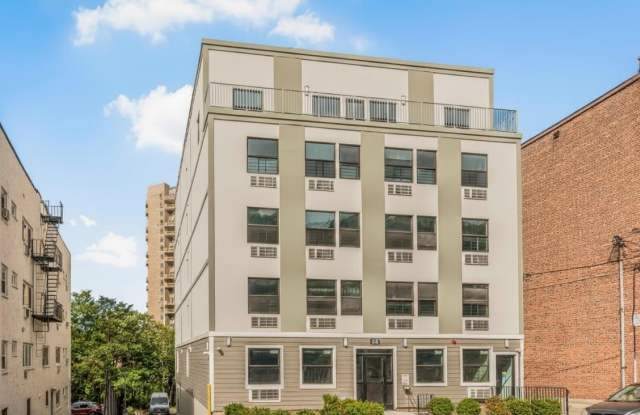 409 Warburton Avenue unit: 1A