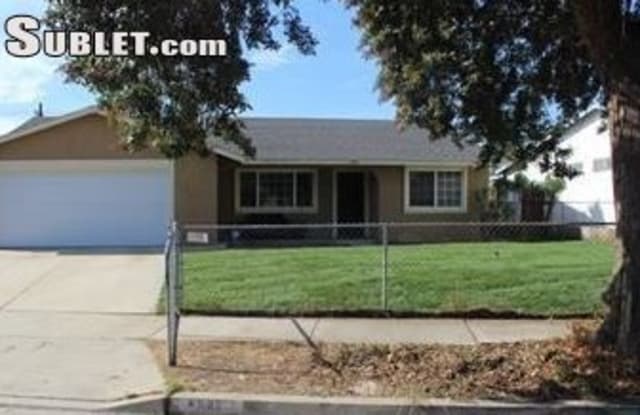 4587  Alondro Dr - 4587 Alondro Dr, Jurupa Valley, CA 92509