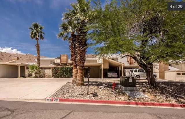 Photo of 4 bath 2 bed house in Laughlin NV