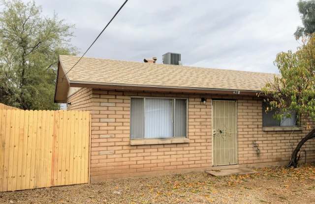428 E Navajo Rd