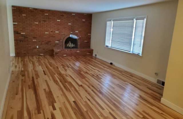 1145 Ponderosa Drive