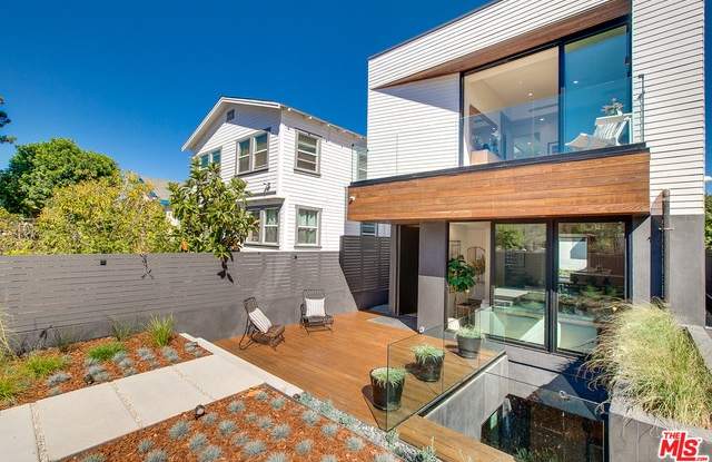 110 Paloma Ave