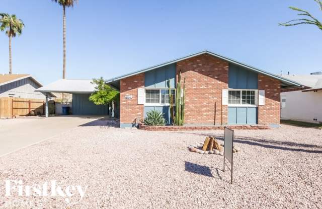 614 East Greenway Drive