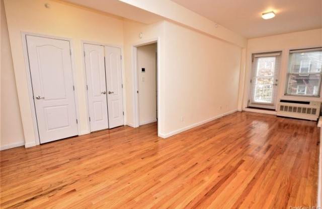 41-32 44th Street unit: 3B