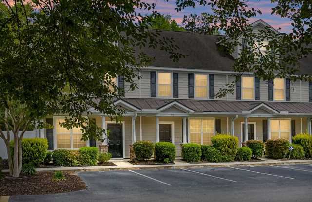 215 Hemingway Circle