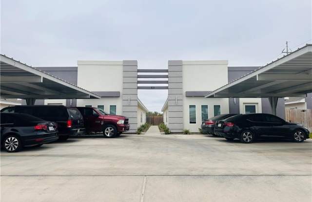 Photo of 3105 Driftwood Street unit: 4