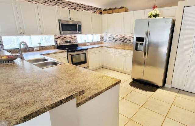 17863 SW 13th Street, Pembroke Pines, FL 33029