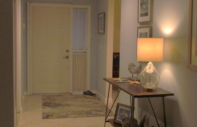 5536 SE Schooner Oaks Way